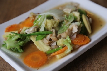 Pad Pak Ruamit. Vegetable in Oyster souce 